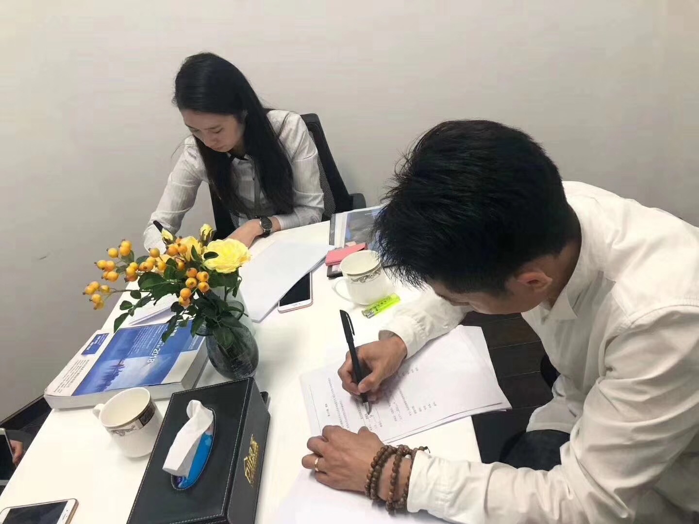 熱烈祝賀倪總、秦總、周總簽約創(chuàng)綠家寧波市區(qū)級代理！
