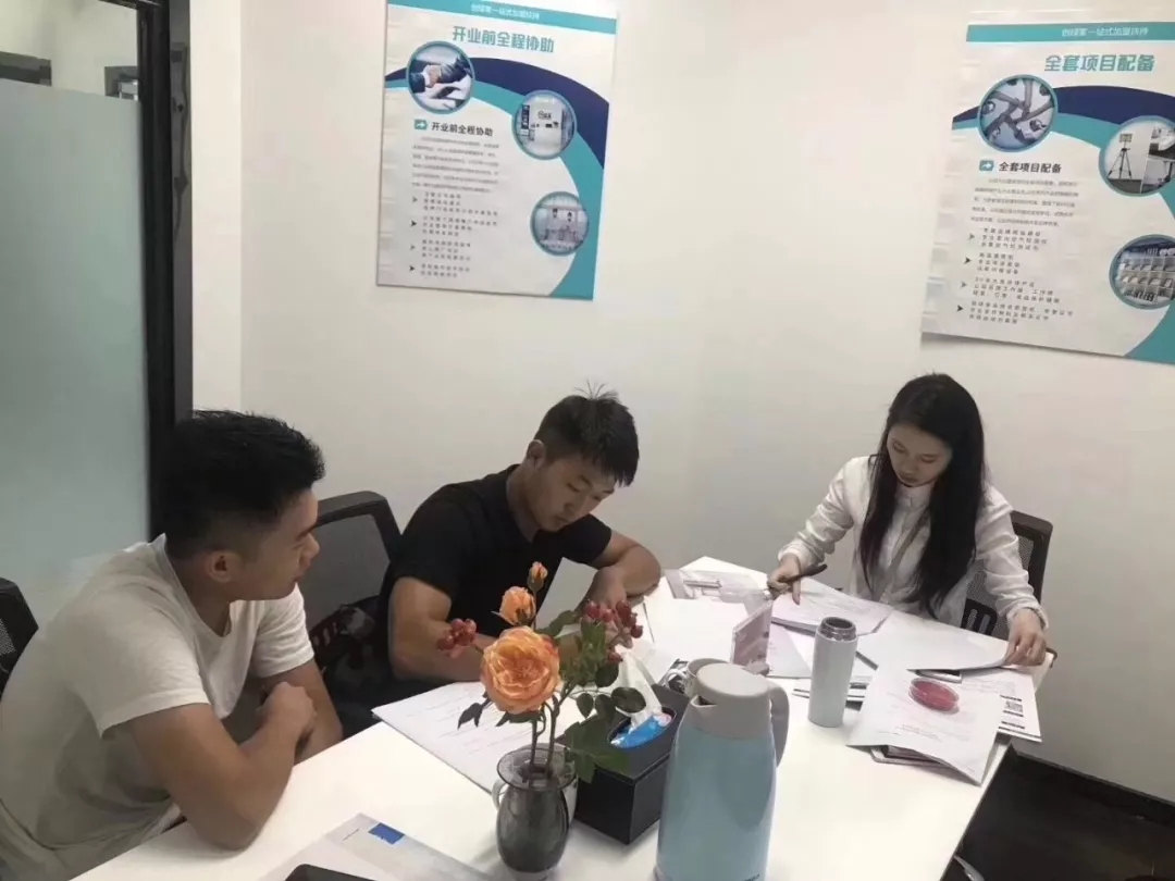 熱烈祝賀徐總簽約創綠家寧波市區級代理！